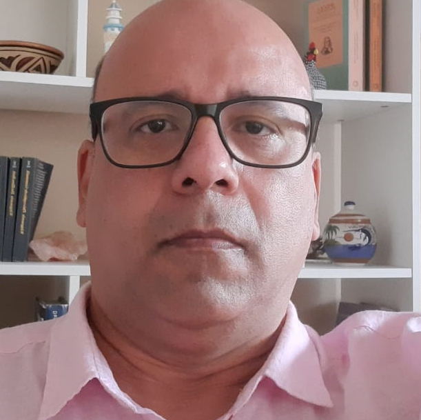 Professor Edgar Marques - Federal University of Rio de Janeiro